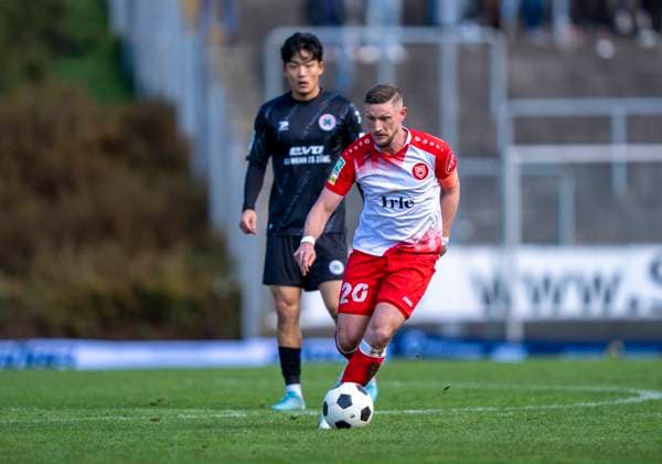 Andre Dej (Sportfreunde Siegen, 20) Sportfreunde Siegen - Rot-Weiß Oberhausen 18.10.2025 Fussball, Regionalliga West, 12. Spieltag, GER, Siegen, Leimbachstadion Copyright: HMBxMedia xMarcoxBader