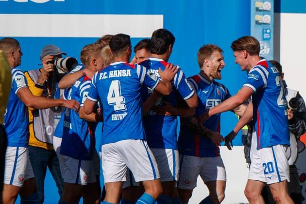 Torjubel 1:0 rechts Torschütze Ryan Naderi (Rostock) ; GER, FC Hansa Rostock vs. SV Wehen-Wiesbaden, Fußball, Männer, 3. Liga, 11.Spieltag, Spielzeit 2025 2026,18.10.2025 Rostock Ostseestadion Mecklenburg - Vorpommern Deutschland
