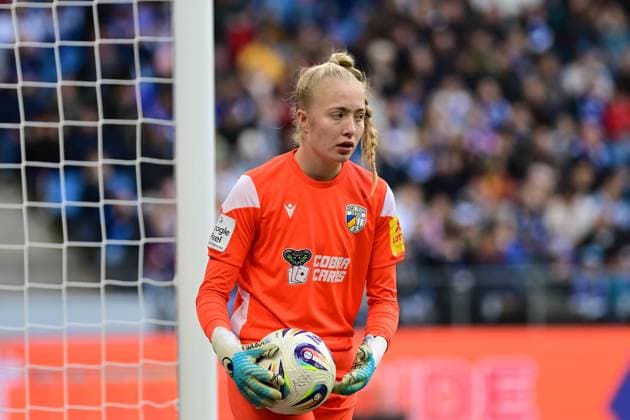 Fußball I Frauen I Saison 2025-2026 I Bundesliga I 7. Spieltag I Hamburger SV - FC Carl Zeiss Jena I 18.10.2025 Jasmin Janning (1, FC Carl Zeiss Jena) Hamburg Volkspark, Volksparkstadion, Stadion, Volkspark-Stadion Hamburg Deutschland Copyright: xLobeca FelixxSchlikisx