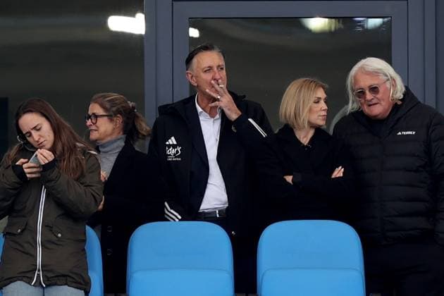 18.10.2025, xpfrx, Fussball 3.Liga, 1.FC Saarbruecken - SC Verl v.l. Schatzmeister Prof. Dieter Weller (1.FC Saarbruecken) (DFL DFB REGULATIONS PROHIBIT ANY USE OF PHOTOGRAPHS as IMAGE SEQUENCES and or QUASI-VIDEO) Saarbruecken
