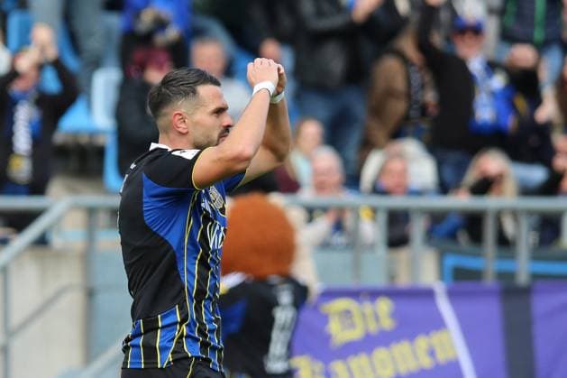18.10.2025, xpfrx, Fussball 3.Liga, 1.FC Saarbruecken - SC Verl v.l. Torjubel nach dem Tor zum celebrating the goal celebrate 1:1 durch Kasim Rabihic (1.FC Saarbruecken) (DFL DFB REGULATIONS PROHIBIT ANY USE OF PHOTOGRAPHS as IMAGE SEQUENCES and or QUASI-VIDEO) Saarbruecken