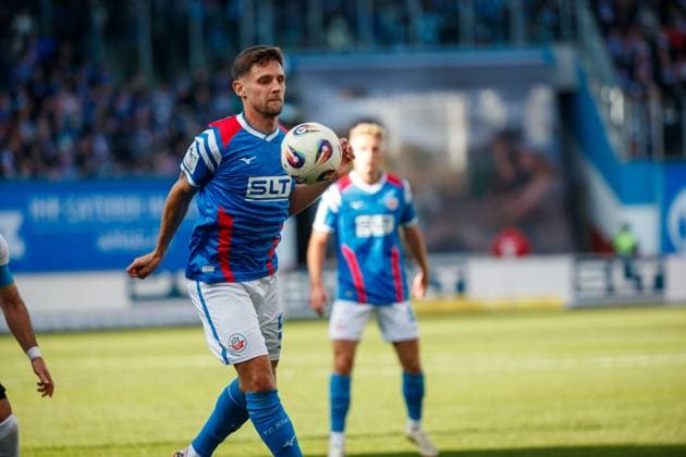 Marco Schuster (Rostock) ; GER, FC Hansa Rostock vs. SV Wehen-Wiesbaden, Fußball, Männer, 3. Liga, 11.Spieltag, Spielzeit 2025 2026,18.10.2025 Rostock Ostseestadion Mecklenburg - Vorpommern Deutschland