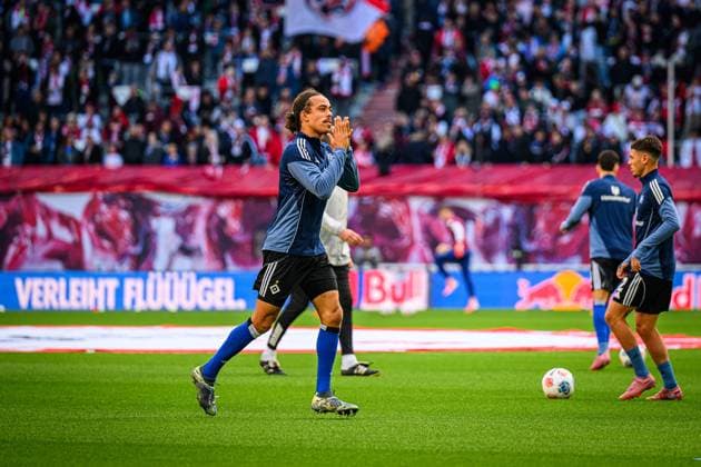 Fußball I Herren I Saison 2025-2026 I Bundesliga I 7. Spieltag I RB Leipzig - Hamburger SV I 18.10.2025 Yussuf Poulsen (15, Hamburger SV) Leipzig Red Bull Arena Sachsen Deutschland Copyright: xLobecax xHenningxRohlfsx
