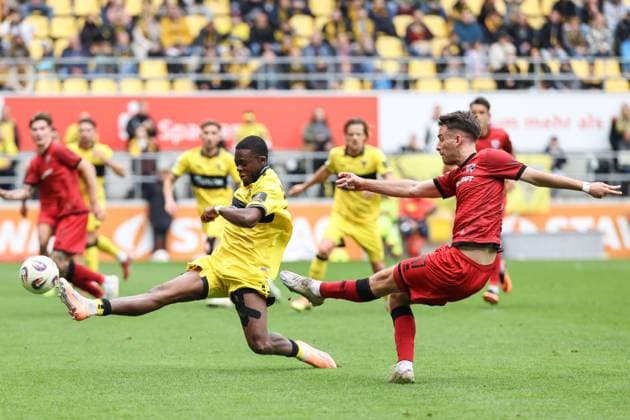 3. Liga; Alemannia Aachen - FC Ingolstadt 04; Max Besuschkow (17, FCI) Torchance verpasst Nadjombe Pierre (29 AA) 3. Liga - FC Ingolstadt 04 Saison 2025 2026 Alemannia Aachen