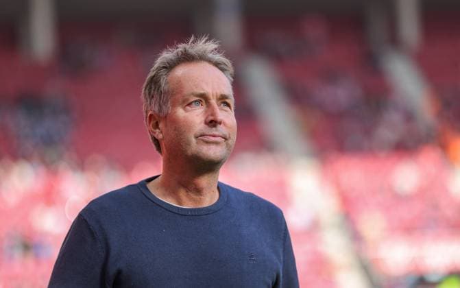 DEU, Mainz, FSV Mainz 05 vs Bayer Leverkusen, Bundesliga, DFB, MEWA Arena, 7. Spieltag, im Bild: Kasper Hjulmand (Trainer Bayer Leverkusen) DFB DFL REGULATIONS PROHIBIT ANY USE OF PHOTOGRAPHS AS IMAGE SEQUENCES AND OR QUASI-VIDEO, 18.10.2025 Copyright: HMBxMedia HendrikxHamelau