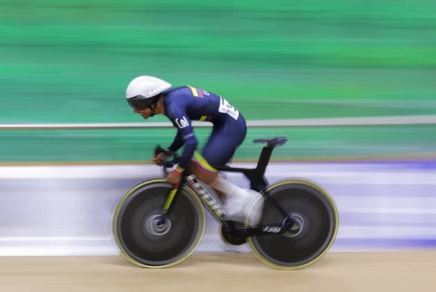 2025 UCI Para-Cycling Track World Championships Picture by Alex Whitehead SWpix.com - 18 10 2025 - Cycling - 2025 UCI Para-Cycling Track World Championships - Rio Olympic Velodrome, Rio de Janeiro, Brazil - MC5 Sprint 200m Flying Start Qualifying - Carlos Andres Vargas Villanueva (Colombia) Copyright: x xSWpix.comx(t axPhotographyxHubxLtd)xAlexxWhitehead SWpix.comx SWP-3030-9943