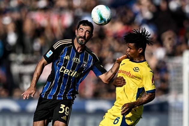 Mp Pisa 18 10 2025 - campionato di calcio Serie A Pisa-Hellas Verona foto Matteo Papini Image nella foto: Raul Albiol-Gift Orban 