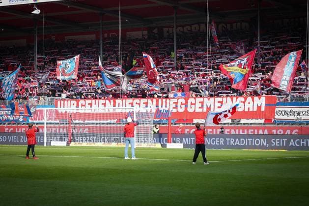 Choreo der Heidenheimer Fans, 1. FC Heidenheim 1846 vs. SV Werder Bremen, DFL, Bundesliga, Saison 2025 2026, Voith Arena, Hinrunde, 7. Spieltag, 18.10.2025 DFB regulations prohibit any use of photographs as image sequences and or quasi-video Heidenheim Baden-Wuerttemberg Deutschland