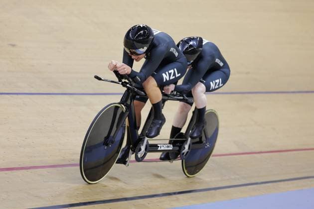2025 UCI Para-Cycling Track World Championships Picture by Alex Whitehead SWpix.com - 18 10 2025 - Cycling - 2025 UCI Para-Cycling Track World Championships - Rio Olympic Velodrome, Rio de Janeiro, Brazil - WB 1 km Time Trial Qualifying - Emma Foy (New Zealand) piloted by Jessie Hodges (New Zealand) Copyright: x xSWpix.comx(t axPhotographyxHubxLtd)xAlexxWhitehead SWpix.comx SWP-3030-9957