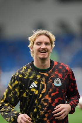 Nick Woltemade of Newcastle United during player warm ups. Brighton and Hove Albion v Newcastle United, Premier League, Football, American Express Community Stadium, Brighton, UK - 18 Oct 2025Brighton American Express Community Stadi United Kingdom EDITORIAL USE ONLY No use with unauthorised audio, video, data, fixture lists, club league logos or live services. Online in-match use limited to 120 images, no video emulation. No use in betting, games or single club league player publications. Copyright: xSeanxRyan Shutterstockx 15544971i