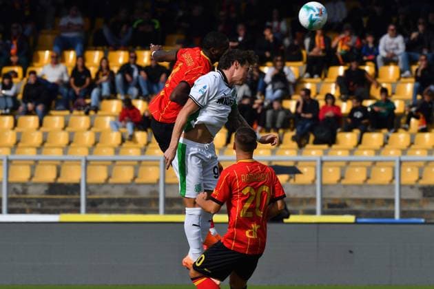 Lecce™s central defender Kialonda Gaspar (4 US Lecce) and Sassuolo s Striker Walid Cheddira (9 US Sassuolo Calcio) in action during the Serie A Enilive soccer matchday 7 between US Lecce and US Sassuolo at the Via del Mare Stadium in Lecce, Italy, Saturday, October 18, 2025. (Credit Image: Giovanni Evangelista LaPresse)  Copyright: xGiovannixEvangelista LaPressex