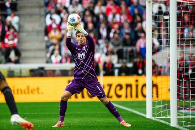 COLOGNE, GERMANY - 18 OCTOBER, 2025: Finn Dahmen - The football match of Bundesliga 1. FC Koeln vs FC Augsburg at Rhein Energie Stadion.  Copyright: xVITALIIxKLIUIEVx