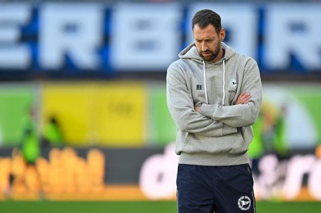 Paderborn, Home Deluxe Arena, 18.10.25, GER, Herren, 2.Bundesliga, Saison 2025-2026, SC Paderborn 07 - DSC Arminia Bielefeld Bild: Trainer Michel KNIAT (Bielefeld) DFL regulations prohibit any use of photographs as image sequences and or quasi-video. NRW Deutschland