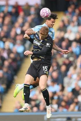 Jake O Brien of Everton and Nico O Reilly of Manchester City Manchester City v Everton, Premier League, Football, Etihad Stadium, Manchester, UK - 18 Oct 2025Manchester Etihad Stadium United Kingdom EDITORIAL USE ONLY No use with unauthorised audio, video, data, fixture lists, club league logos or live services. Online in-match use limited to 120 images, no video emulation. No use in betting, games or single club league player publications. Copyright: xPaulxCurrie Shutterstockx 15544977ac