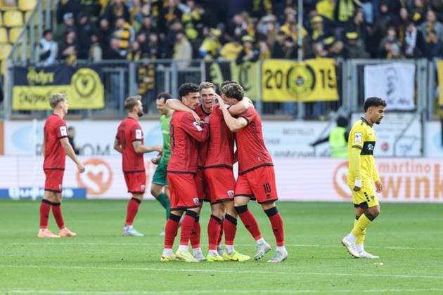 3. Liga; Alemannia Aachen - FC Ingolstadt 04; Dennis Kaygin (10, FCI) Tor Jubel Treffer 0:1 Siegtreffer, Spiel ist aus, Sieg Jubel Freude Simon Lorenz (32, FCI) Davide Sekulovic (33, FCI) 3. Liga - FC Ingolstadt 04 Saison 2025 2026 Alemannia Aachen