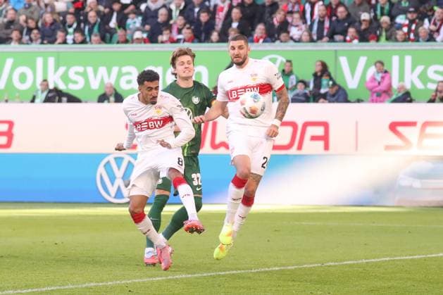 18.10.2025, xgox, Fussball - 1.Bundesliga VfL Wolfsburg - VfB Stuttgart emspor, v.l. Tor zum 0:1 durch Tiago Tomas (Stuttgart, 8) (DFL DFB REGULATIONS PROHIBIT ANY USE OF PHOTOGRAPHS as IMAGE SEQUENCES and or QUASI-VIDEO) Wolfsburg