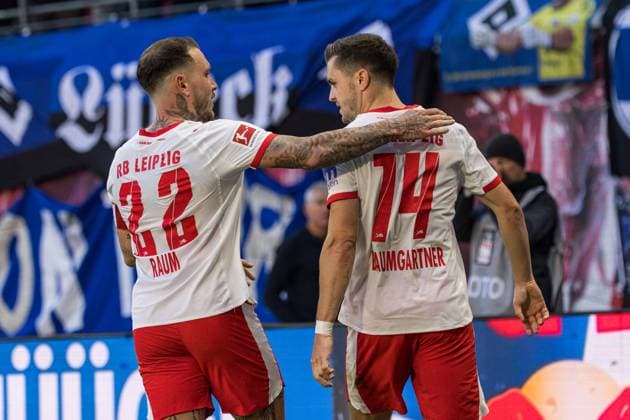 GER, Bundesliga, RB Leipzig - Hamburger SV 18.10.2025, Red Bull Arena, Leipzig, GER, Bundesliga, RB Leipzig - Hamburger SV Torjubel von David Raum (RB Leipzig 22) und Christoph Baumgartner (RB Leipzig 14) Â