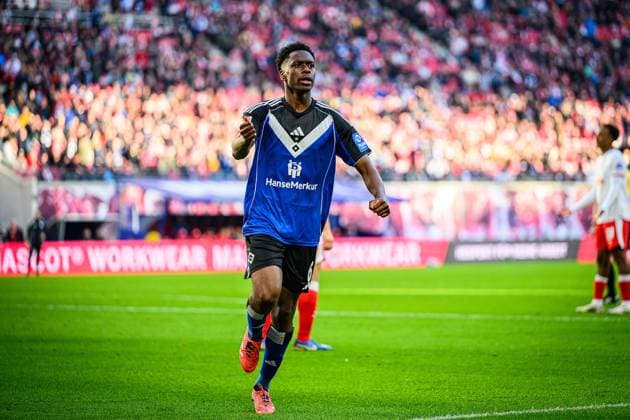 Fußball I Herren I Saison 2025-2026 I Bundesliga I 7. Spieltag I RB Leipzig - Hamburger SV I 18.10.2025 Albert Sambi Lokonga (6, Hamburger SV) jubelt zum Tor. Leipzig Red Bull Arena Sachsen Deutschland Copyright: xLobecax xHenningxRohlfsx