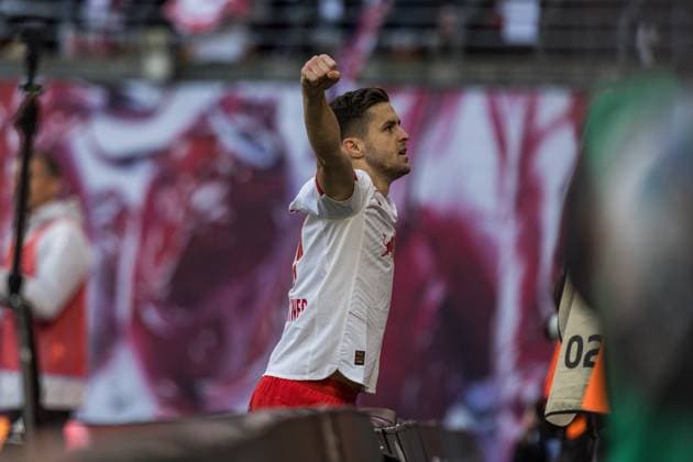 GER, Bundesliga, RB Leipzig - Hamburger SV 18.10.2025, Red Bull Arena, Leipzig, GER, Bundesliga, RB Leipzig - Hamburger SV Christoph Baumgartner (RB Leipzig 14) jubelt Â
