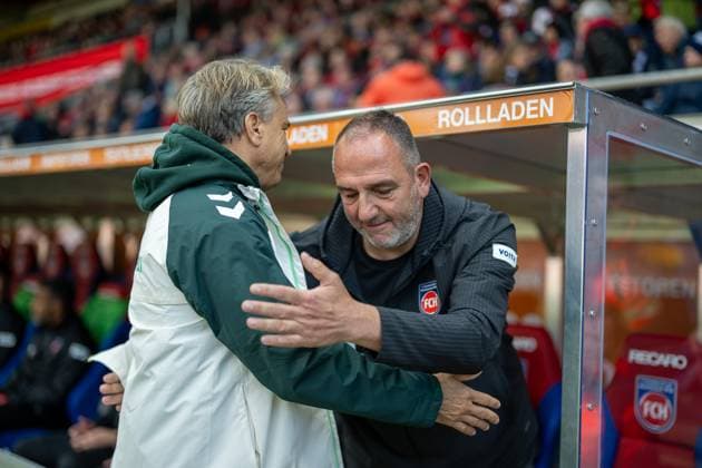 Horst Steffen (SV Werder Bremen, Chef-Trainer), Frank Schmidt (FC Heidenheim, Chef-Trainer), GER, 1. FC Heidenheim vs. Werder Bremen, Fussball, Bundesliga, 7. Spieltag, Spielzeit 2025 2026, 18.10.2025, DFL DFB REGULATIONS PROHIBIT ANY USE OF PHOTOGRAPHS AS IMAGE SEQUENCES AND OR QUASI-VIDEO, GER, 1. FC Heidenheim vs. Werder Bremen, Fussball, Bundesliga, 7. Spieltag, Spielzeit 2025 2026, 18.10.2025 Heidenheim Copyright: xEibner-Pressefotox EP_EER