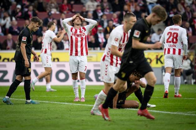 1. FC Koeln vs. FC Augsburg, 18.10.2025 Luca Waldschmidt (1. FC Koeln, 7) can’t believe that referee Timo Gerach (Landau) decides against him KOELN, GERMANY - OCTOBER 18: during the Bundesliga match between 1. FC Koeln vs. FC Augsburg at the Rheinenergie-Stadion on matchday 7 of the 1. Bundesliga on October 18, 2025 in Koeln, Germany. DFL REGULATIONS PROHIBIT ANY USE OF PHOTOGRAPHS AS IMAGE SEQUENCES AND OR QUASI-VIDEO. Copyright: xBEAUTIFULxSPORTS AxelxKohringx