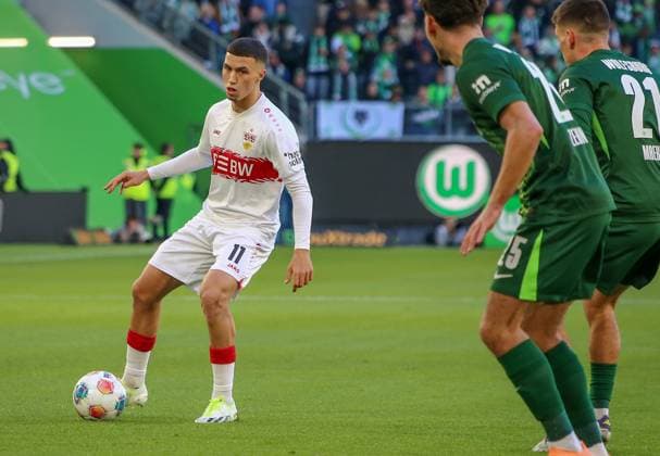 Deutschland: Bundesliga 2025 26, 7. Spieltag - VfL Wolfsburg vs VfB Stuttgart - Volkswagen Arena (Wolfsburg): Bilal El Khannouss (VfB Stuttgart, 11) Copyright: xAymanxAlahmedx