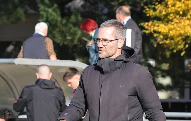 18.10.2025 - Fussball - Saison 2025 2026 - Regionalliga Bayern - 14. Spieltag: 1. FC Nürnberg FCN II ( Club ) - SV Viktoria Aschaffenburg - DaMa - xdaxmax - Michael Wiesinger (Leiter Nachwuchsleistungszentrum 1. FC Nürnberg FCN )