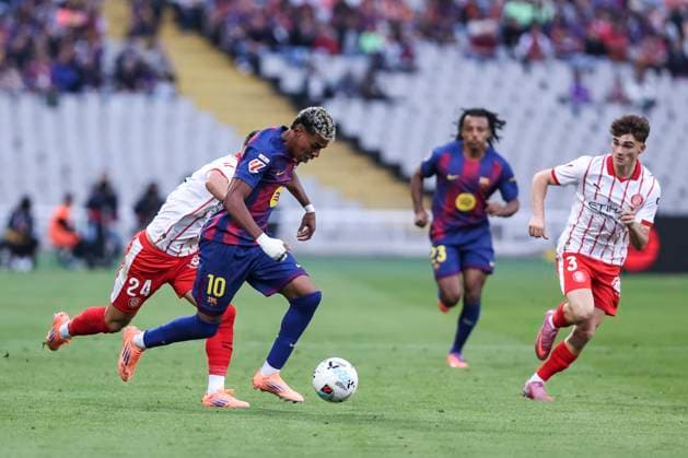 October 18, 2025, Barcelona, Barcelona, SPAIN: Lamine Yamal of FC Barcelona, Barca in action during the Spanish league, La Liga EA Sports, football match played between FC Barcelona and Girona FC at Estadi Olimpic Lluis Companys on October 18, 2025 in Barcelona, Spain. Barcelona SPAIN - ZUMAa181 20251018_zaa_a181_097 Copyright: xJavierxBorregox