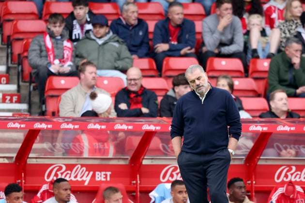 Nottingham Forest v Chelsea - Premier League Ange Postecoglou Head Coach of Nottingham Forest looks dejected with empty seats behind during the Premier League match between Nottingham Forest and Chelsea at City Ground on October 18, 2025 in Nottingham, England. Nottingham City Ground England United Kingdom Copyright: xNealxSimpson Sportsphoto APLx 14138862