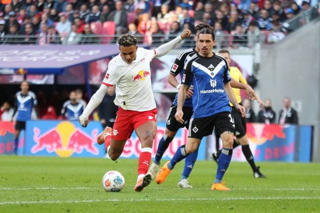 RB Leipzig vs. Hamburger SV, 18.10.2025 LEIPZIG, DEUTSCHLAND - OCTOBER 18: Antonio Nusa (7, RB Leipzig) during the Bundesliga match between RB Leipzig vs. Hamburger SV at Red Bull Arena on matchday 7 of the 1. Bundesliga on October 18, 2025 in Leipzig, Deutschland. DFL REGULATIONS PROHIBIT ANY USE OF PHOTOGRAPHS AS IMAGE SEQUENCES AND OR QUASI-VIDEO. Copyright: xBEAUTIFULxSPORTS JanxKaeferx