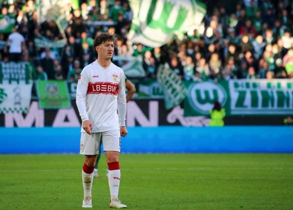 Deutschland: Bundesliga 2025 26, 7. Spieltag - VfL Wolfsburg vs VfB Stuttgart - Volkswagen Arena (Wolfsburg): Angelo Stiller (VfB Stuttgart, 6) Copyright: xAymanxAlahmedx