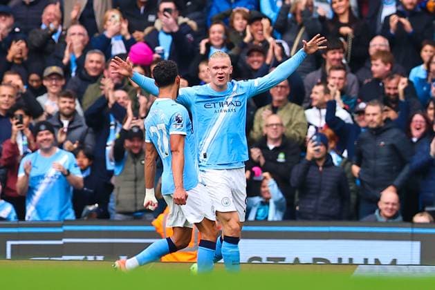 Manchester City v Everton, Premier League Erling Haaland of Manchester City celebrates his opening goal making it 1-0 during the Manchester City v Everton Premier League match at the Etihad Stadium, Manchester, England on 18 October 2025 Credit: Ryan Crockett Every Second Media Editorial use only. All images are copyright Every Second Media Limited. No images may be reproduced without prior permission. All rights reserved. Premier League and Football League images are subject to licensing agreements with Football DataCo Limited. see https: www.football-dataco.com Copyright: xIMAGO EveryxSecondxMediax ESM-1625-0064 RyanxCrockettx xEveryxSecondxMediax