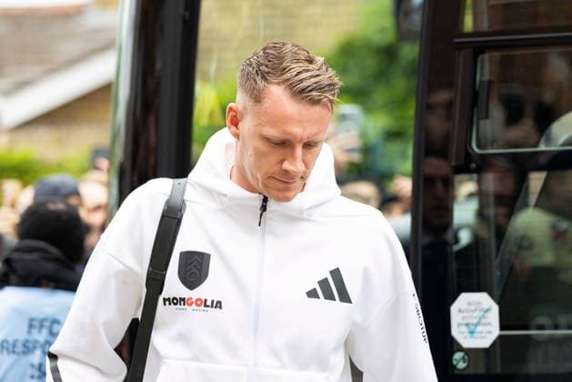 18th October 2025; Craven Cottage, Fulham, London, England; Premier League Football, Fulham versus Arsenal; Bernd Leno of Fulham arrives at Craven Cottage  IanxStephen