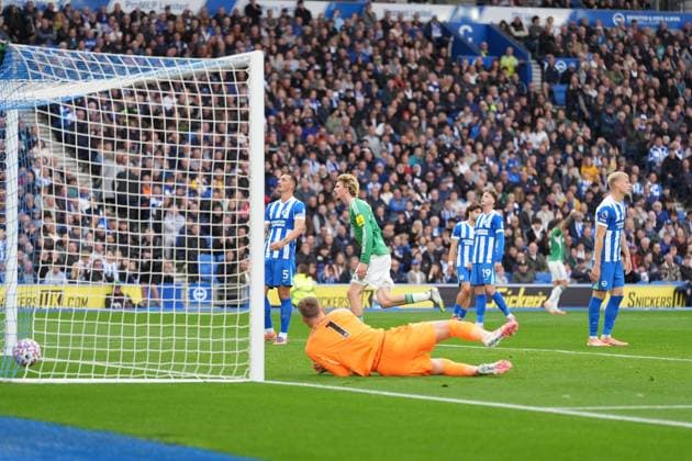 GOAL 1-1. Nick Woltemade of Newcastle United turns to celebrate after scoring the equaliser. Brighton and Hove Albion v Newcastle United, Premier League, Football, American Express Community Stadium, Brighton, UK - 18 Oct 2025Brighton American Express Community Stadi United Kingdom EDITORIAL USE ONLY No use with unauthorised audio, video, data, fixture lists, club league logos or live services. Online in-match use limited to 120 images, no video emulation. No use in betting, games or single club league player publications. Copyright: xSeanxRyan Shutterstockx 15544971bn