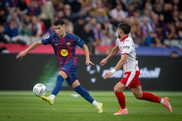 Roony Bardghji FC Barcelona, Barca controls the ball during a La Liga EA Sports match between FC Barcelona and Girona FC at Estadi Olimpic Lluis Companys in Barcelona, , Spain, on October 18 2025. Photo by Felipe Mondino Copyright: x@FELIPExMONDINOx