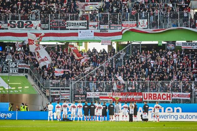 Sieg Stuttgart VfL Wolfsburg vs. VfB Stuttgart, Fussball Bundesliga, BL, Buli, Saison 2025 2026 18.10.2025 -Pressefoto Jan-Frederic Helbig VfL Wolfsburg vs. VfB Stuttgart, Fussball Bundesliga, BL, Buli, Volkswagen Arena, 1 Bundesliga, Saison 2025 2026, 18.10.2025 Wolfsburg Copyright: xEibner-Pressefoto Jan-FredericxHelbigx EP_JHG