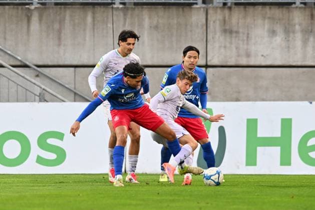 GER, Regionalliga West, Wuppertaler SV - VFL Bochum U21, U 21 18,10.2025, Wuppertal , Stadion am Zoo, GER, Regionalliga West, Wuppertaler SV - VFL Bochum U21 DFB- Regionalliga West regulations prohibit any use of photographs as image sequences and or quasi-video im Bild Jeremy Celal Aydogan ( Wuppertaler SV 8 ).