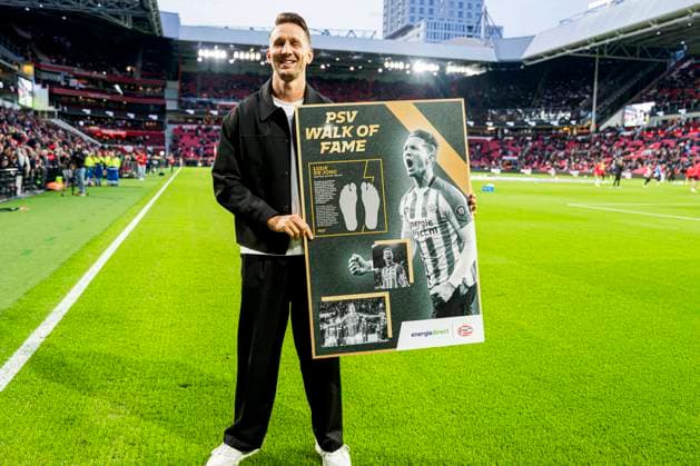 Luuk de Jong receives a tile on the Walk of Fame at PSV Eindhoven PSV Eindhoven v Go Ahead Eagles, Eredivisie, PSV v Go Ahead Eagles, Philips Stadion, October 18, 2025, Eindhoven, Netherlands.
