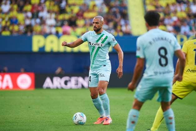 Amrabat (Real Betis) during the LaLiga EA Sports match between Villarreal CF and Real Betis at Estadio de la Ceramica on October 18, 2025 in Villarreal, Spain. (Photo by Maria Jose Segovia DeFodi Images) Amrabat Real Betis during the LaLiga EA Sports match between Villarreal CF and Real Betis at Estadio de la Ceramica on October 18, 2025 in Villarreal, Spain Photo by Maria Jose Segovia DeFodi Images