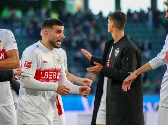 Deutschland: Bundesliga 2025 26, 7. Spieltag - VfL Wolfsburg vs VfB Stuttgart - Volkswagen Arena (Wolfsburg): Siegfeier Deniz Undav (VfB Stuttgart, 26) Copyright: xAymanxAlahmedx