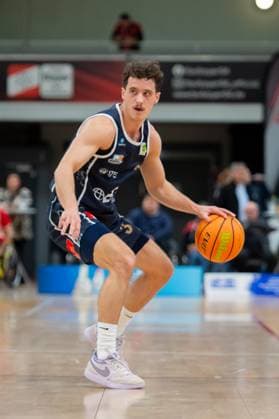 Jacob Biss (Eisbären Bremerhaven,No.03) in Aktion DEU, Leverkusen, 18.10.2025 Basketball, BARMER 2. BAsketball-Bundesliga Pro A, 4. Spieltag, Bayer Giants Leverkusen - Eisbären Bremerhaven
