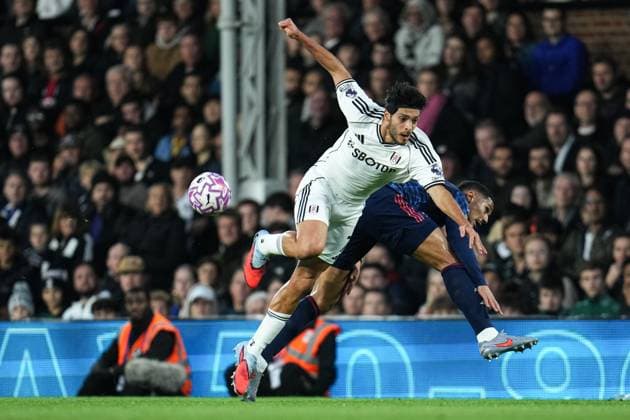 Premier League Fulham v Arsenal Raul Jimenez of Fulham and William Saliba of Arsenal battle during the Premier League match Fulham vs Arsenal at Craven Cottage, London, United Kingdom, 18th October 2025 (Photo by Harvey Murphy News Images) Copyright: xHarveyxMurphy NewsxImagesx
