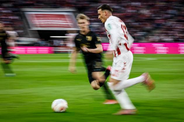 KOELN, GERMANY - OCTOBER 18: Said el Mala (1. FC Koeln, 13) speeding during the Bundesliga match between 1. FC Koeln vs. FC Augsburg at the Rheinenergie-Stadion on matchday 7 of the 1. Bundesliga on October 18, 2025 in Koeln, Germany. DFL REGULATIONS PROHIBIT ANY USE OF PHOTOGRAPHS AS IMAGE SEQUENCES AND OR QUASI-VIDEO. Nordrhein-Westfalen Germany Copyright: xBEAUTIFULxSPORTS AxelxKohringx