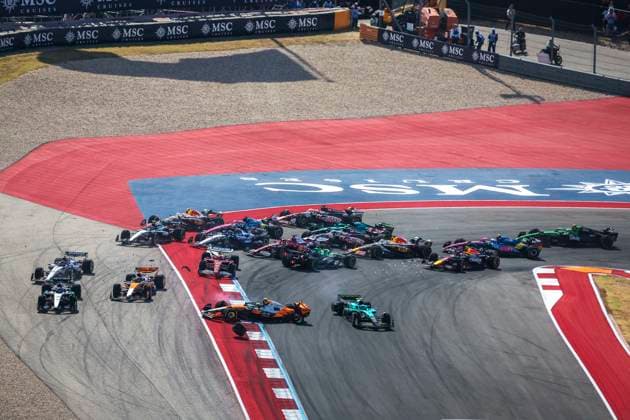 F1 - UNITED STATES GRAND PRIX 2025 01 VERSTAPPEN Max (nld), Red Bull Racing RB21, 04 NORRIS Lando (gbr), McLaren F1 Team MCL39, 81 PIASTRI Oscar (aus), McLaren F1 Team MCL39, 27 HULKENBERG Nico (ger), Stake F1 Team Kick C45, 14 ALONSO Fernando (spa), Aston Martin F1 Team AMR24, action, start of thesprint race, depart, during the 2025 Formula 1 United States Grand Prix, 19th round of the 2025 FIA Formula One World Championship, WM, Weltmeisterschaft from October 17 to 19, 2025 on the Circuit of the Americas, in Austin, Texas, United States of America - AustinUnited States Copyright: xANTONINxVINCENTx