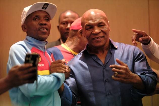 Former boxer Mike Tyson in Kinshasa for anniversary of Rumble in the Jungle KINSHASA, DRC - OCTOBER 18: American former heavyweight champion Mike Tyson (C) attends a press conference, PK, Pressekonferenz as part of the events marking the 50th anniversary of the Rumble in the Jungle in Kinshasa, the capital of the Democratic Republic of the Congo on October 18, 2025. Justin Makangara Anadolu Kinshasa Democratic Republic of the Congo. Editorial use only. Please get in touch for any other usage.  Copyright: x2025xAnadoluxJustinxMakangarax