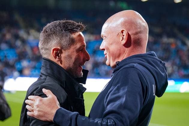 Deutschland: Fussball 2. Bundesliga 2025 26, 9. Spieltag - VfL Bochum vs Hertha BSC Berlin - Vonovia Ruhrstadion (Bochum): Stefan Leitl (Trainer, Hertha BSC) und Uwe Rösler (Trainer, VfL Bochum) Bochum Nordrhein-Westfalen Deutschland *** Germany Soccer 2 Bundesliga 2025 26, 9 Matchday VfL Bochum vs Hertha BSC Berlin Vonovia Ruhrstadion Bochum Stefan Leitl Coach, Hertha BSC and Uwe Rösler Coach, VfL Bochum Bochum North Rhine-Westphalia Germany Copyright: xJOERANxSTEINSIEKx