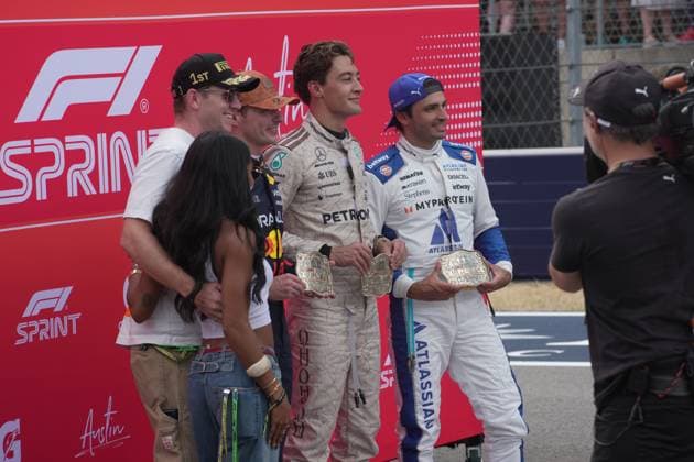 FORMULA 1 MSC CRUISES UNITED STATES GRAND PRIX 2025 18.10.2025, Circuit of The Americas, Austin, FORMULA 1 MSC CRUISES UNITED STATES GRAND PRIX 2025 , im Bild Sieger des Sprintrennens Max Verstappen (NLD), Oracle Red Bull Racing, 2.Platz für George Russell (GBR), Mercedes-AMG Petronas Formula One Team, 3.Platz für Carlos Sainz Jr. (ESP), Atlassian Williams Racing
