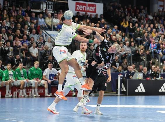 18.10.2025 - Handball - 1. Bundesliga DAIKIN HBL - Saison 2025 2026 - 09. Spieltag: HC Erlangen Metropolregion Nürnberg HCE - HSG Wetzlar - DaMa - xdaxmax - Marek Nissen (6, HC Erlangen HCE )