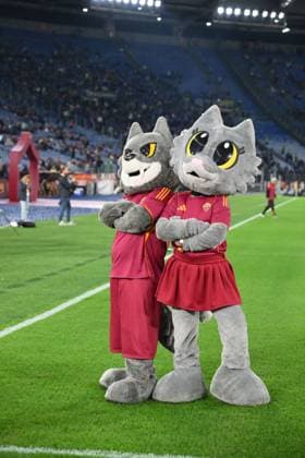 Romolo the Roma Mascot during the match of 7th day of the Serie A Championship between A.S. Roma and FC Internazionale at the Olimpico Stadium on Oct 18, 2025 in Rome, Italy. during AS Roma vs Inter - FC Internazionale, Italian soccer Serie A match in Rome, Italy, October 18 2025  Copyright: xRobertoxRamaccia IPAxSportx xipa-agency.netx xx IPA_66754705 IPA_Agency_IPA66754705