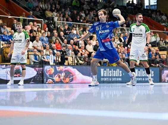 18.10.2025, xpsx, Handball 2. Bundesliga, TV Großwallstadt - HC Oppenweiler-Backnang v.l. Maxim Schalles (Grosswallstadt) Elsenfeld Bayern Deutschland (DEU)